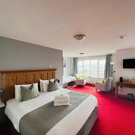 Dingle Marina Lodge-2