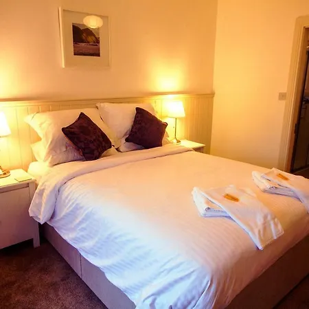 Dingle Garden Townhouse-3